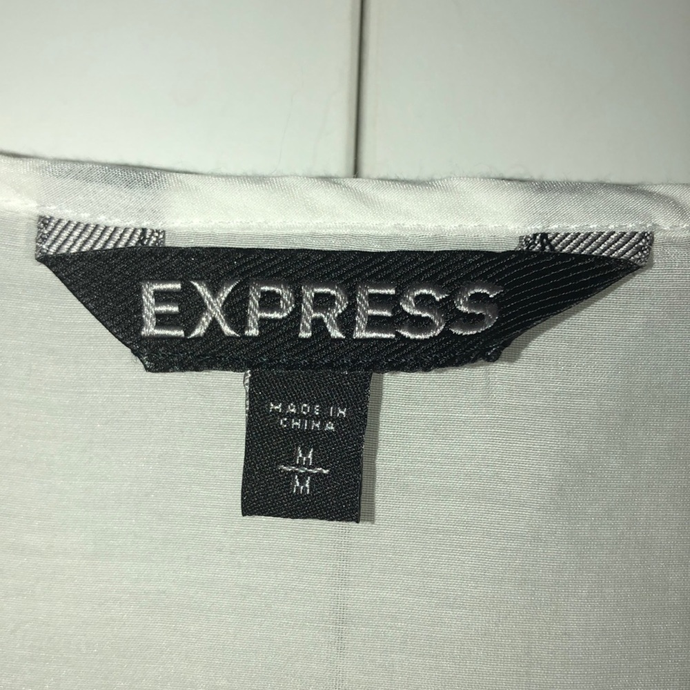 Express Top - Picture 3 of 6